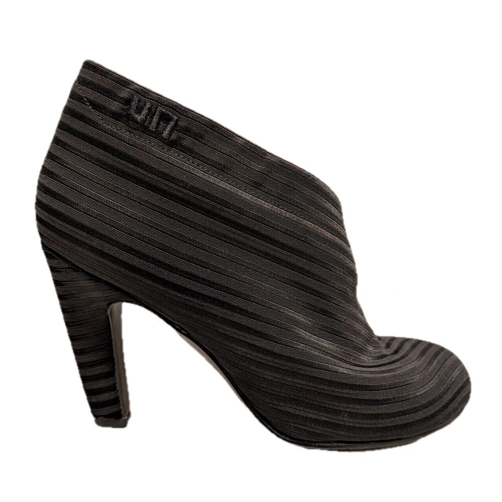 United Nude EUC Black "Fold Hi II" Platform Ankle Boots, VEGAN, Sz. U.S. 10 (40)